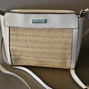 TRINA TURK NATURAL WOVEN FRONT WHITE CROSSBODY BAG